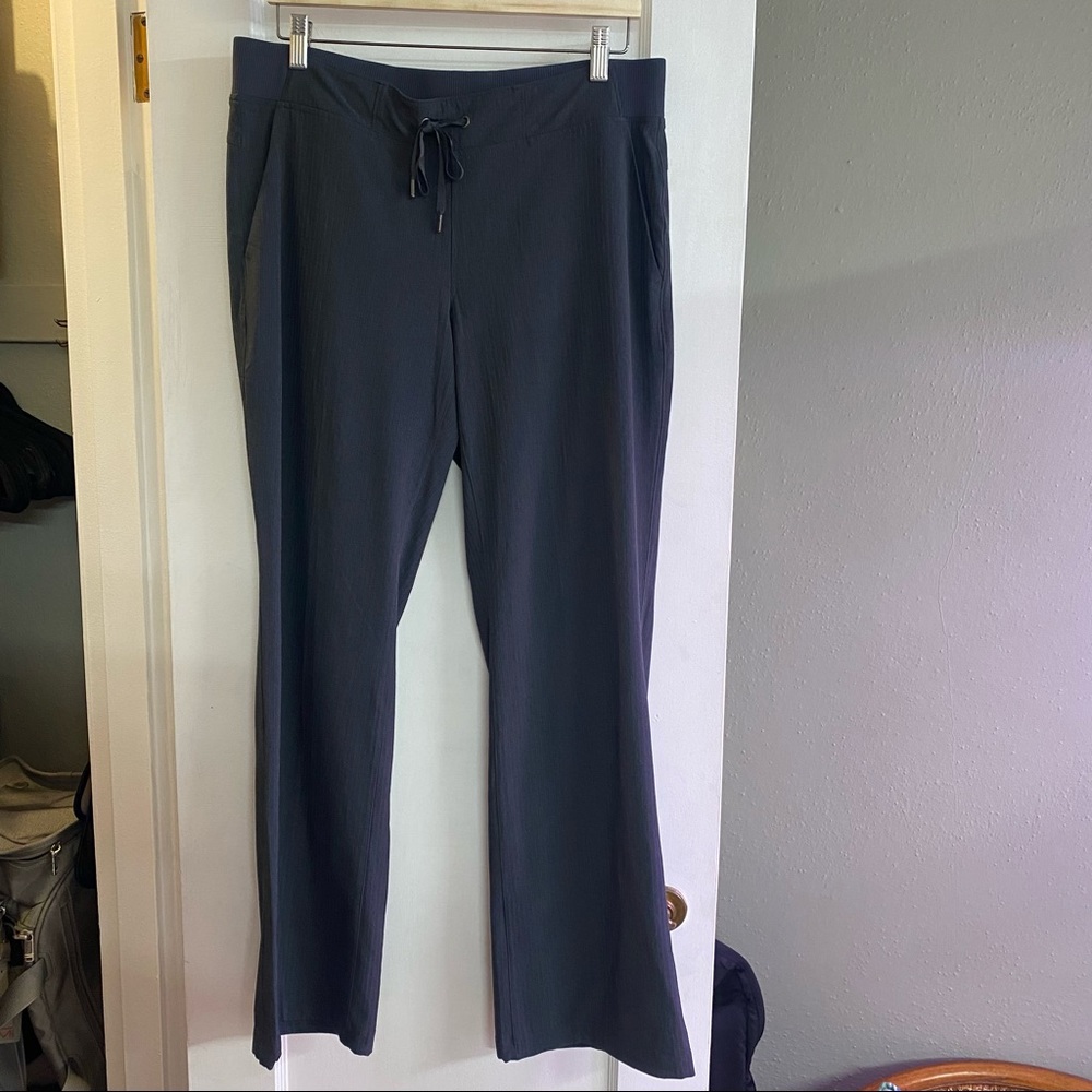 Athleta bootcut pants size 12 grey